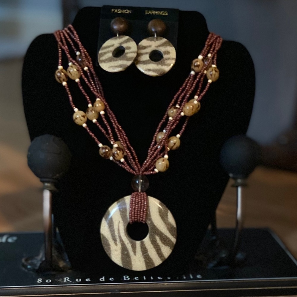 Necklace&Earrings handmade at A’Tu in Paris France